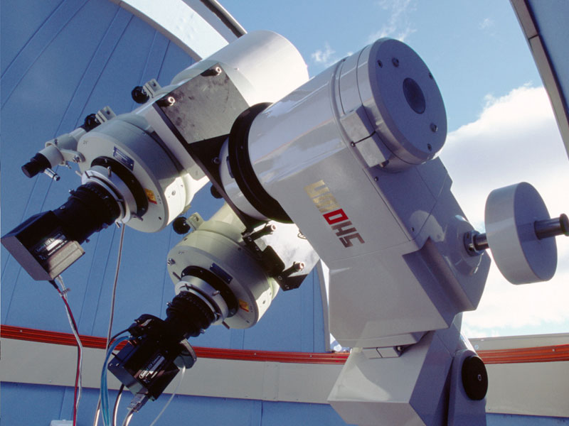 天体望遠鏡に冷却CCDカメラを組み合わせた例